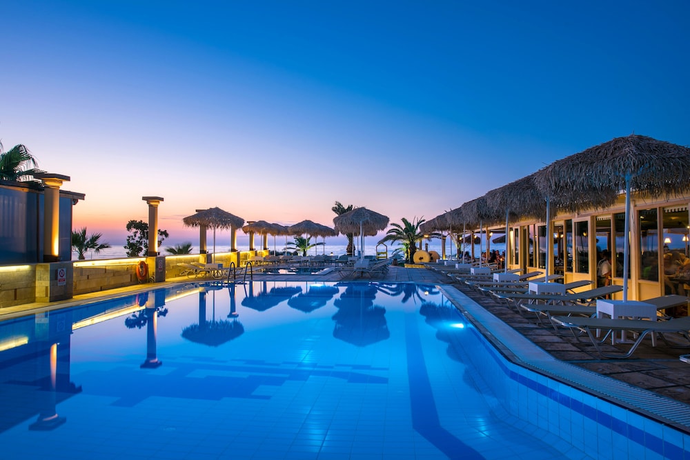 Odyssia Beach Hotel — Swimming pool in Rethymnon