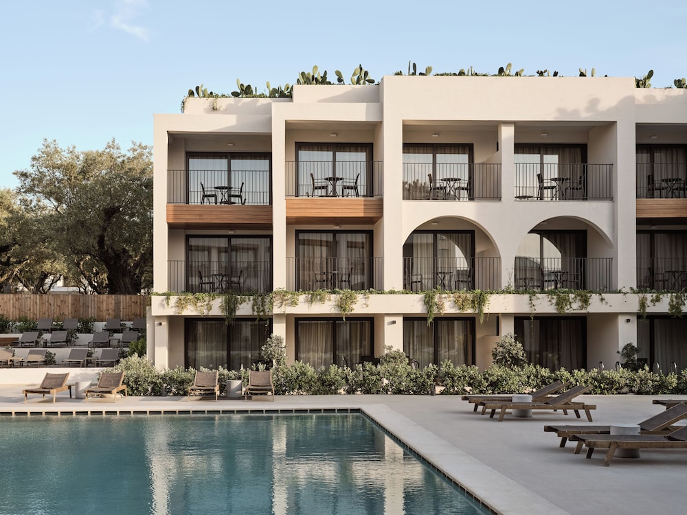 Planos Deluxe — Hotel building in Tsilivi, Ionian Islands