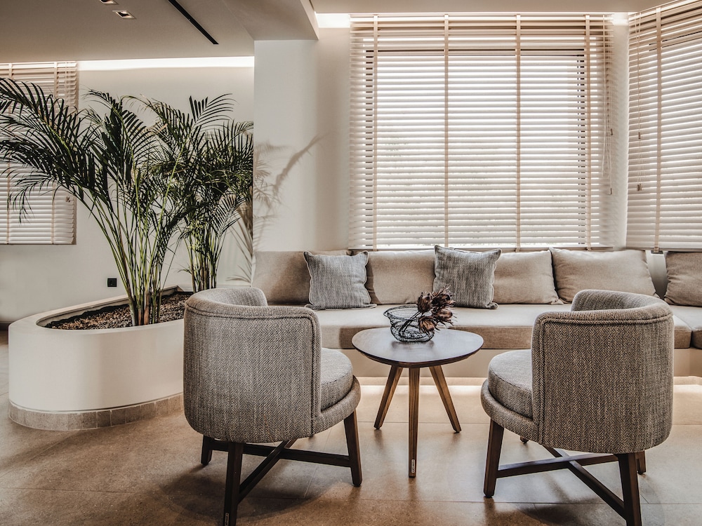 Planos Deluxe — Hotel rooms in Tsilivi, Ionian Islands