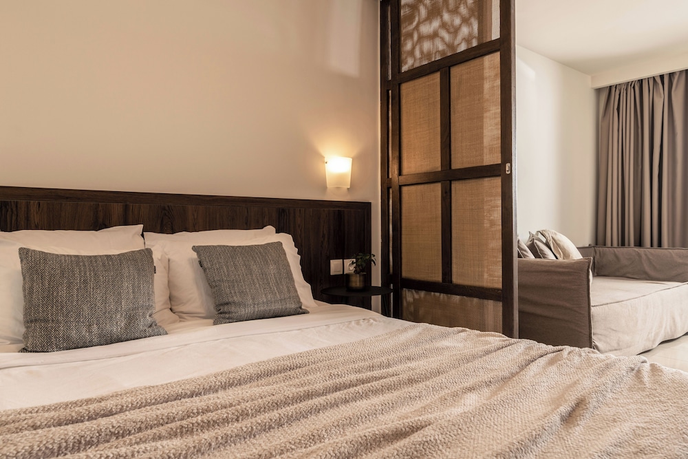 Planos Deluxe — Hotel rooms in Tsilivi, Ionian Islands