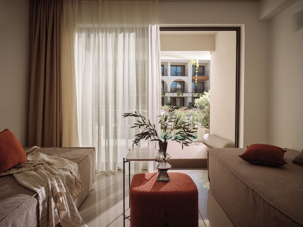 Planos Deluxe — Hotel rooms in Tsilivi, Ionian Islands