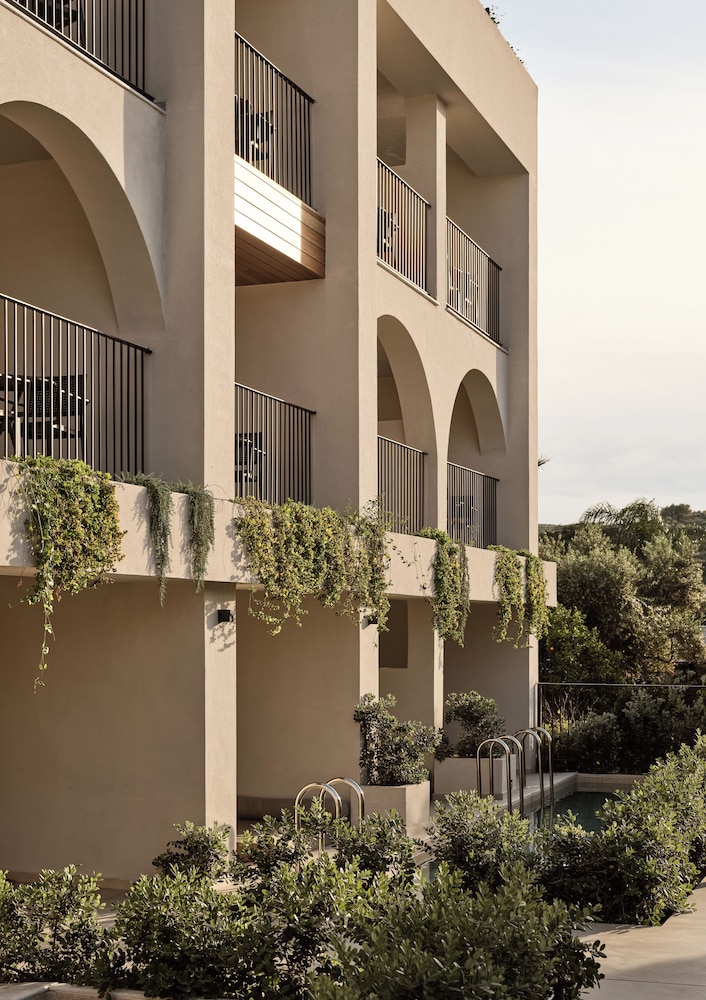 Planos Deluxe — Hotel building in Tsilivi, Ionian Islands
