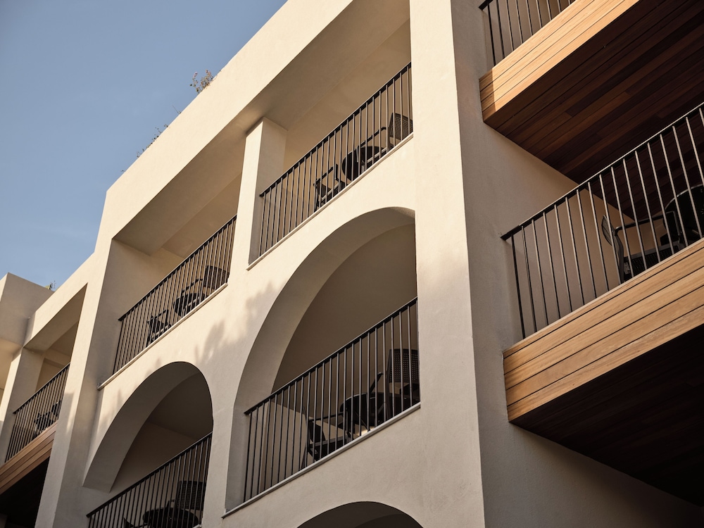Planos Deluxe — Hotel building in Tsilivi, Ionian Islands