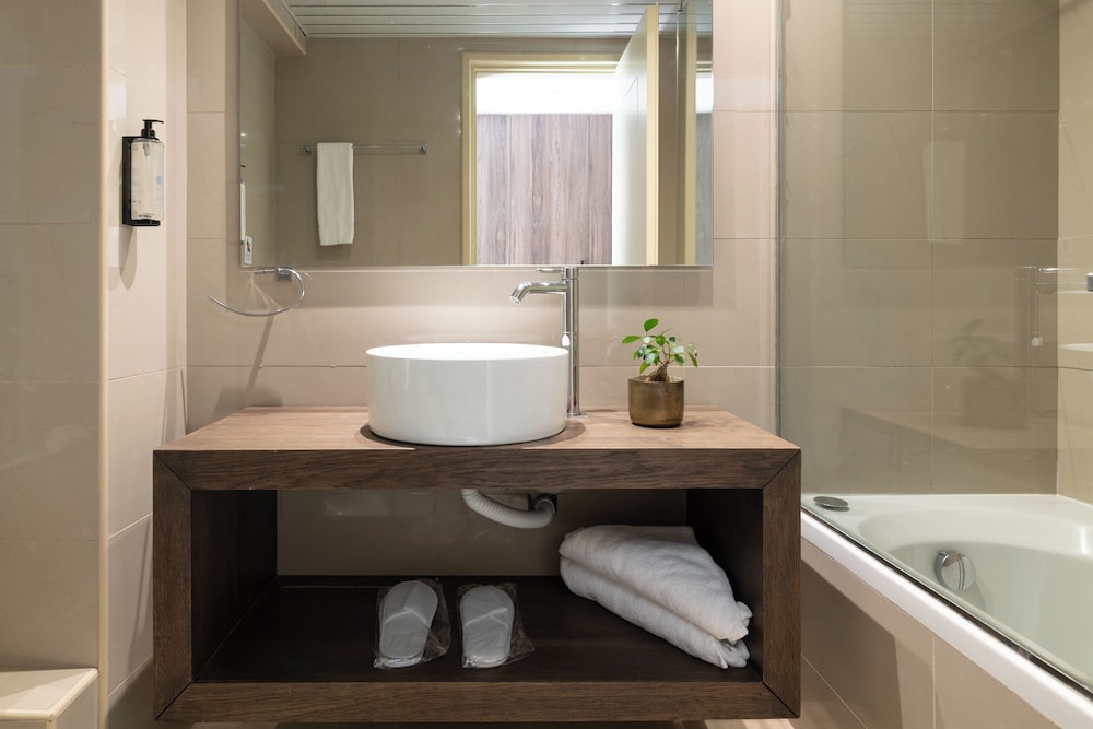 Planos Deluxe — Hotel rooms in Tsilivi, Ionian Islands
