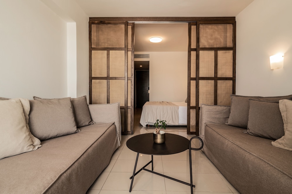 Planos Deluxe — Hotel rooms in Tsilivi, Ionian Islands
