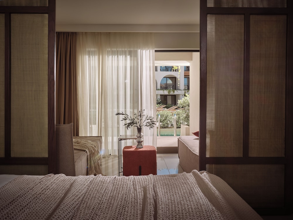 Planos Deluxe — Hotel rooms in Tsilivi, Ionian Islands