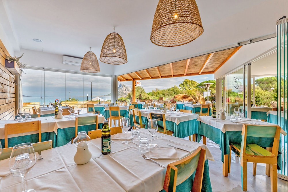 Residence Hotel Lu Nibareddu — Restaurant & bars in Loiri Porto San Paolo, Sardinia