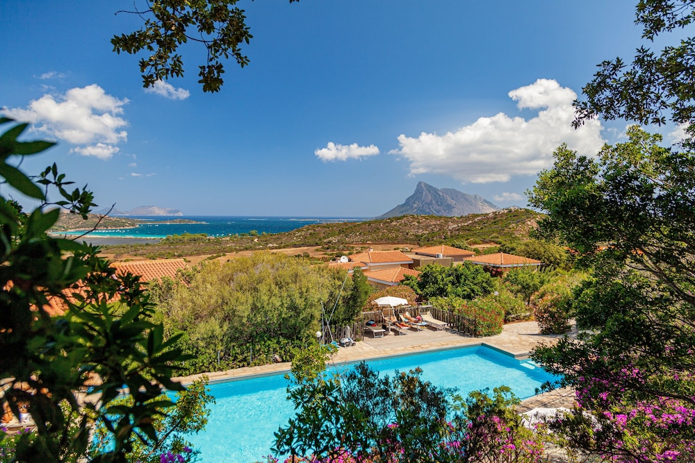 Residence Hotel Lu Nibareddu — Swimming pool in Loiri Porto San Paolo, Sardinia