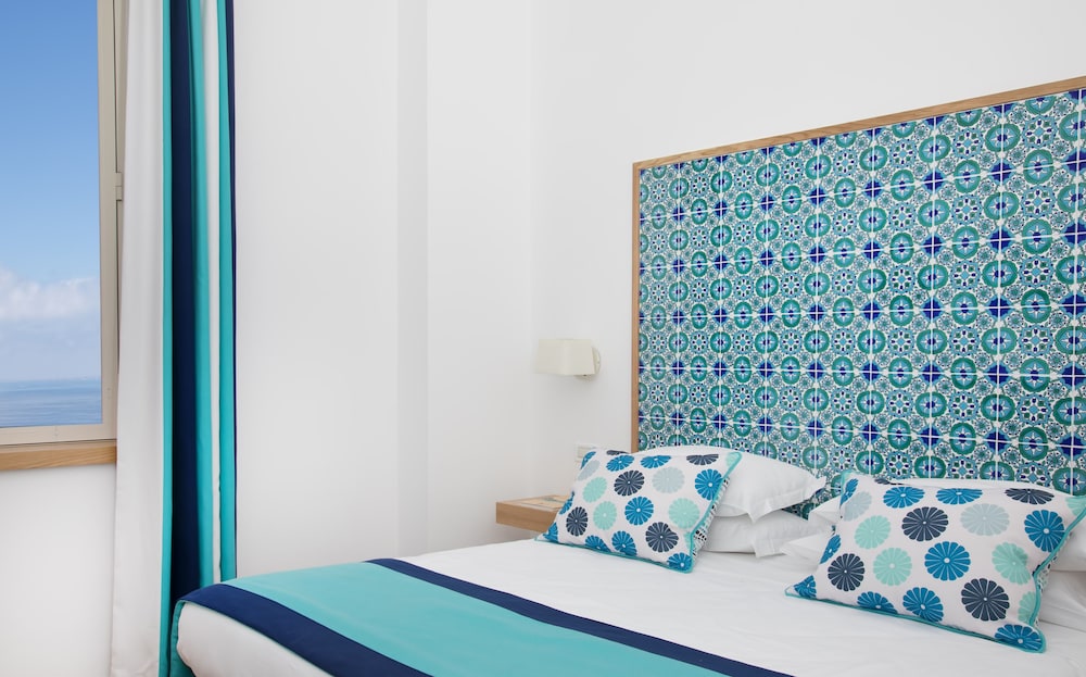 Hotel Miramare — Hotel rooms in Sorrento, Campania