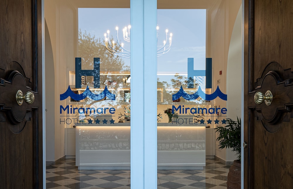 Hotel Miramare — Hotel building in Sorrento, Campania