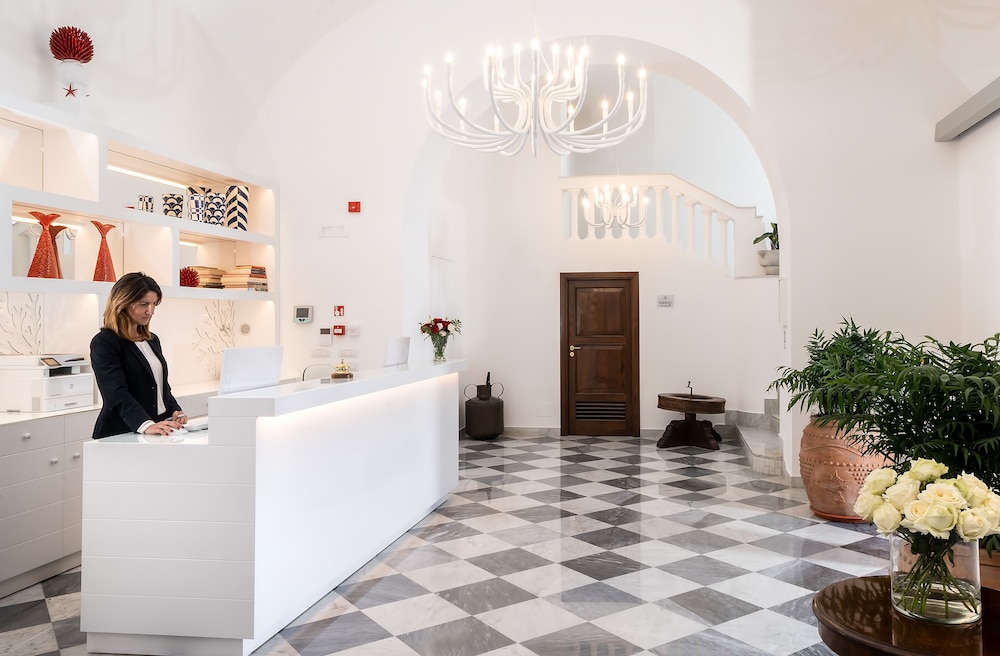 Hotel Miramare — Hotel building in Sorrento, Campania