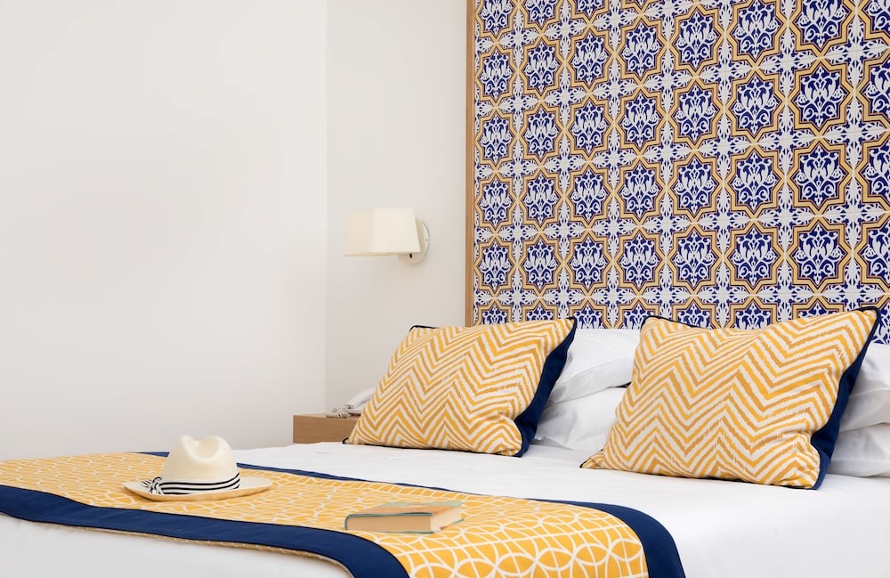 Hotel Miramare — Hotel rooms in Sorrento, Campania