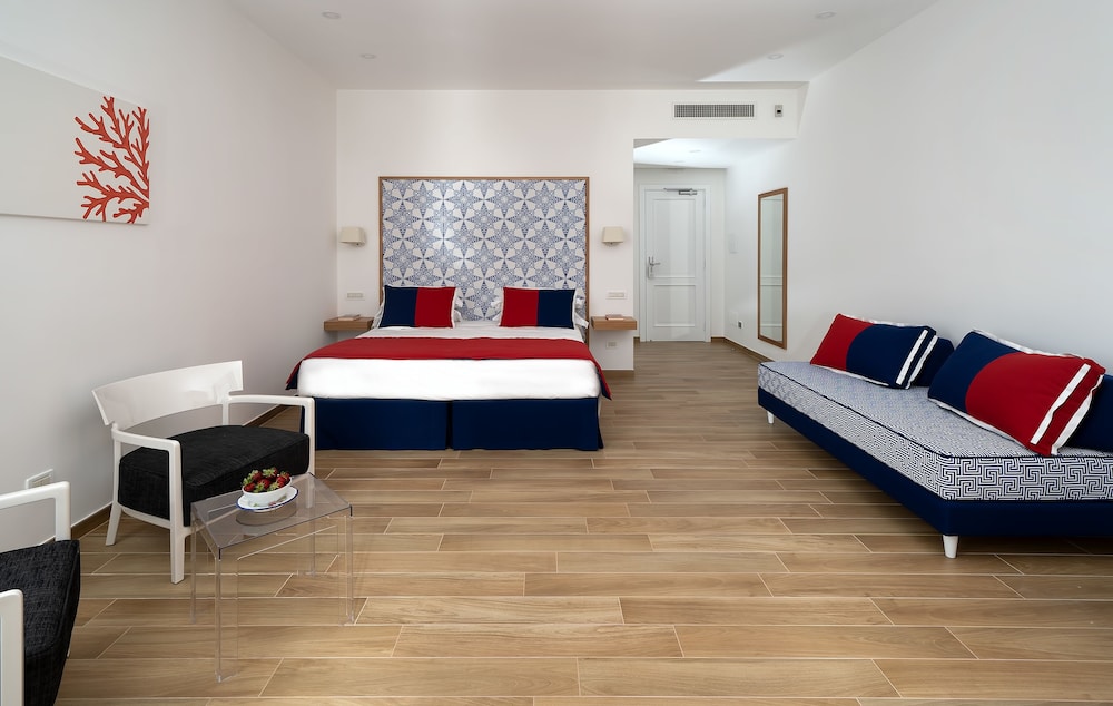 Hotel Miramare — Hotel rooms in Sorrento, Campania