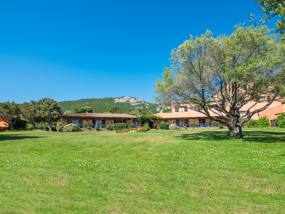Hotel Rocce Sarde — Hotel building in Olbia, Sardinia