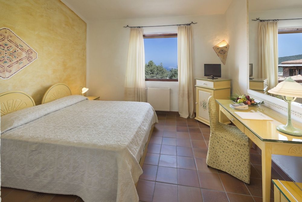 Hotel Rocce Sarde — Hotel rooms in Olbia, Sardinia