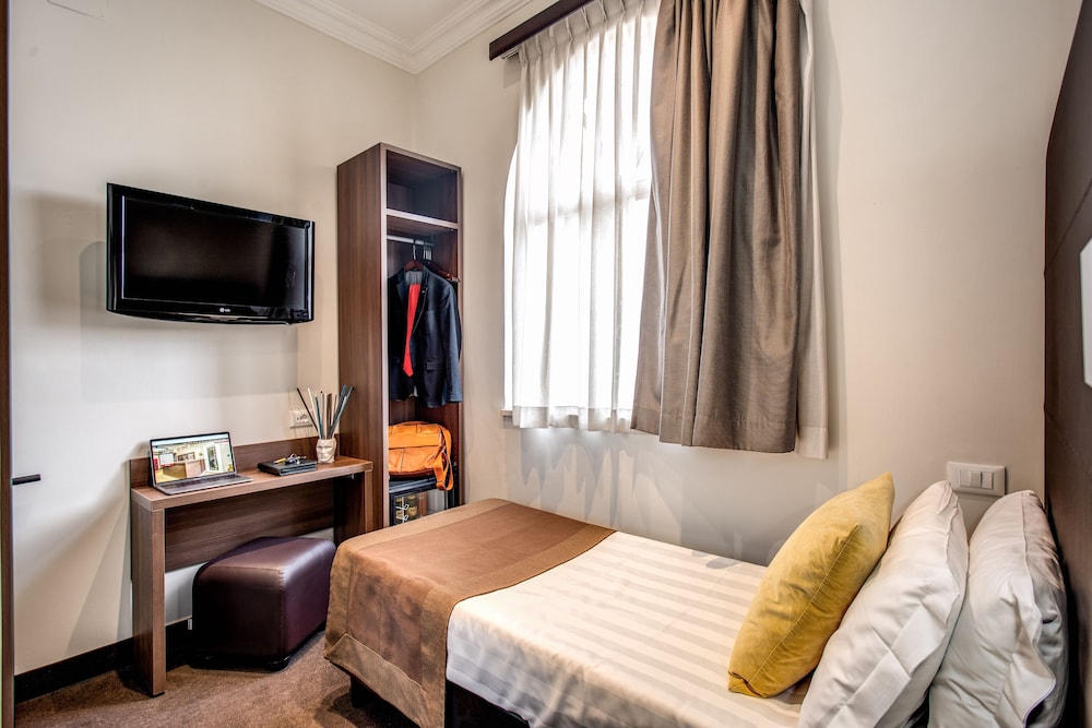 Hotel Rome Garden — Hotel rooms in Rome, Lazio