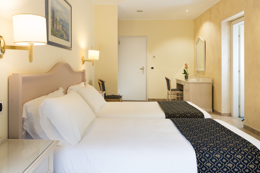 Sant Alphio Garden Hotel & Spa — Hotel rooms in Giardini Naxos, Sicily