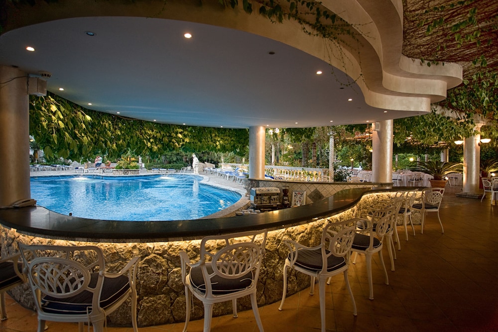 Sant Alphio Garden Hotel & Spa — Restaurant & bars in Giardini Naxos, Sicily