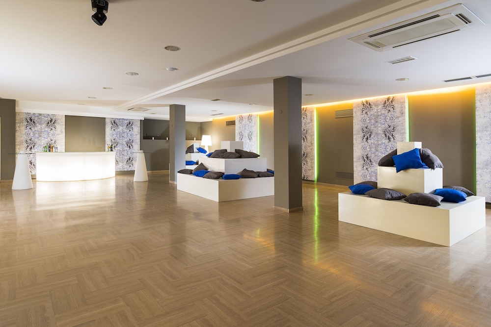 Sant Alphio Garden Hotel & Spa — Restaurant & bars in Giardini Naxos, Sicily