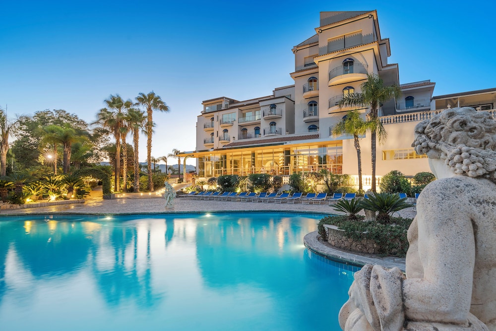 Sant Alphio Garden Hotel & Spa — Swimming pool in Giardini Naxos, Sicily