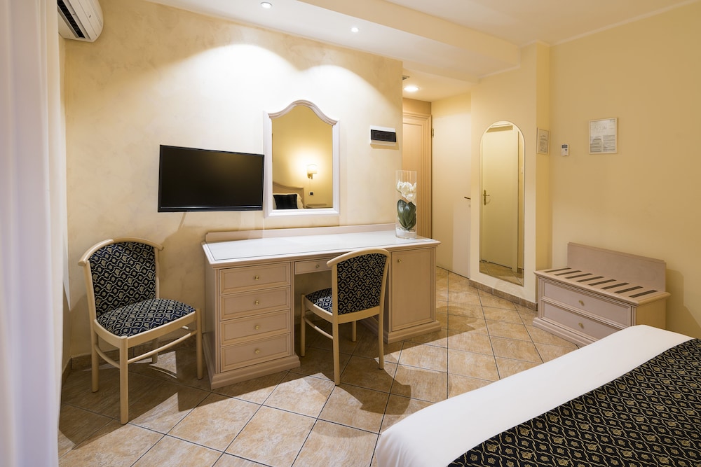 Sant Alphio Garden Hotel & Spa — Hotel rooms in Giardini Naxos, Sicily