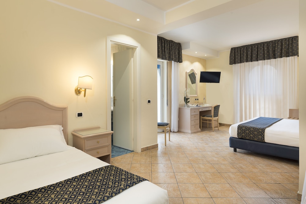 Sant Alphio Garden Hotel & Spa — Hotel rooms in Giardini Naxos, Sicily