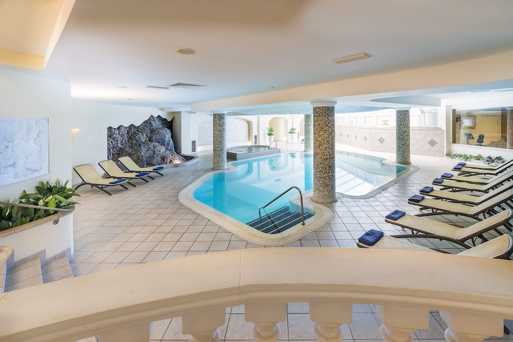 Sant Alphio Garden Hotel & Spa — Swimming pool in Giardini Naxos, Sicily