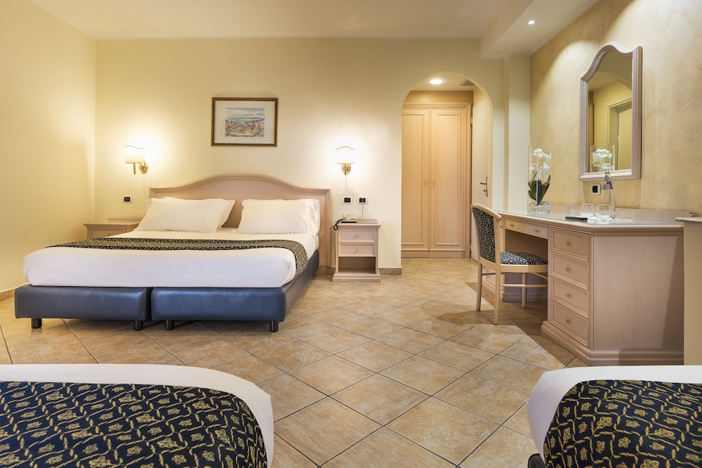Sant Alphio Garden Hotel & Spa — Hotel rooms in Giardini Naxos, Sicily