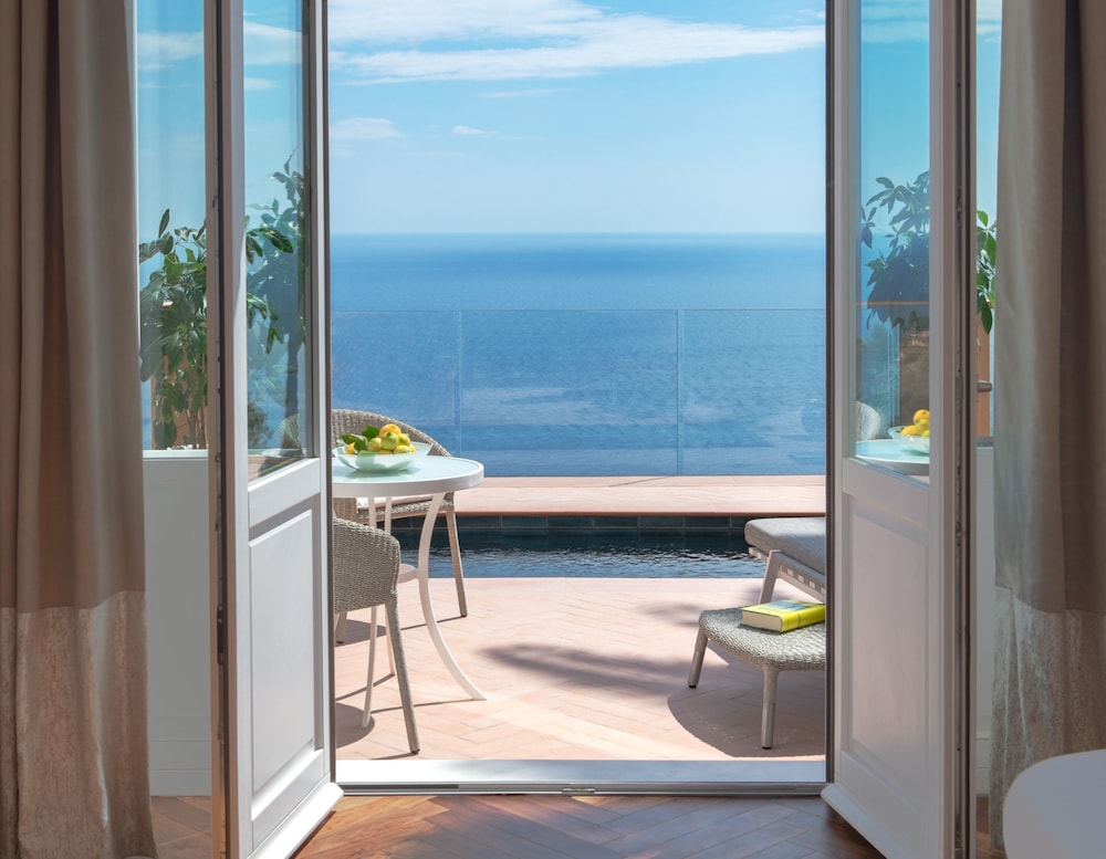 San Domenico Palace, Taormina, A Four Seasons Hotel — Swimming pool in Taormina, Sicily