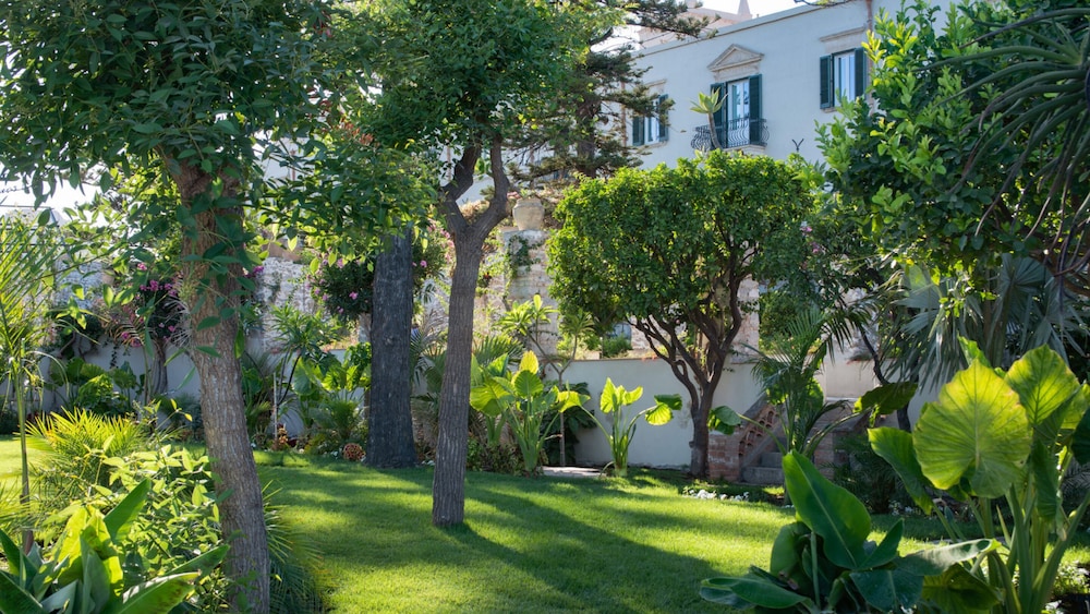 San Domenico Palace, Taormina, A Four Seasons Hotel — Hotel building in Taormina, Sicily