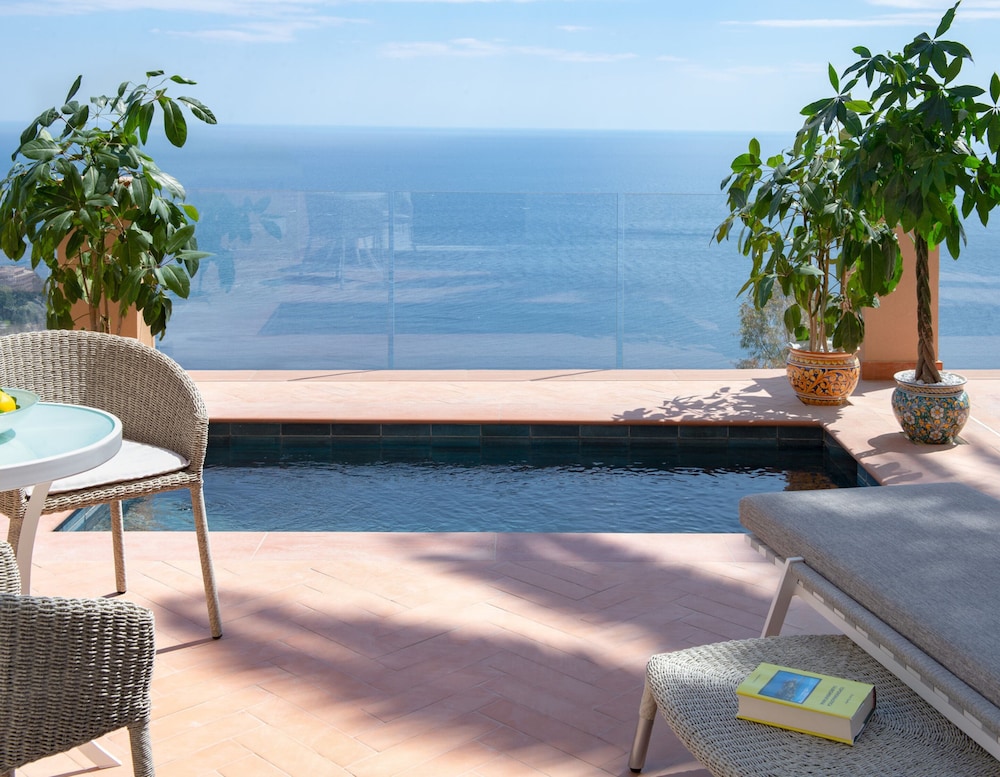 San Domenico Palace, Taormina, A Four Seasons Hotel — Swimming pool in Taormina, Sicily