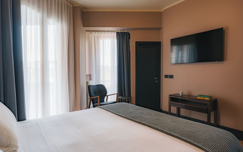 c-hotels Joy — Hotel rooms in Florence, Tuscany