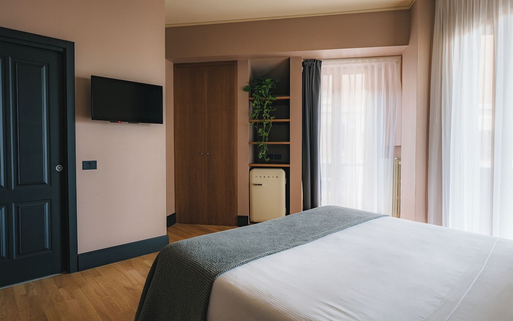 c-hotels Joy — Hotel rooms in Florence, Tuscany