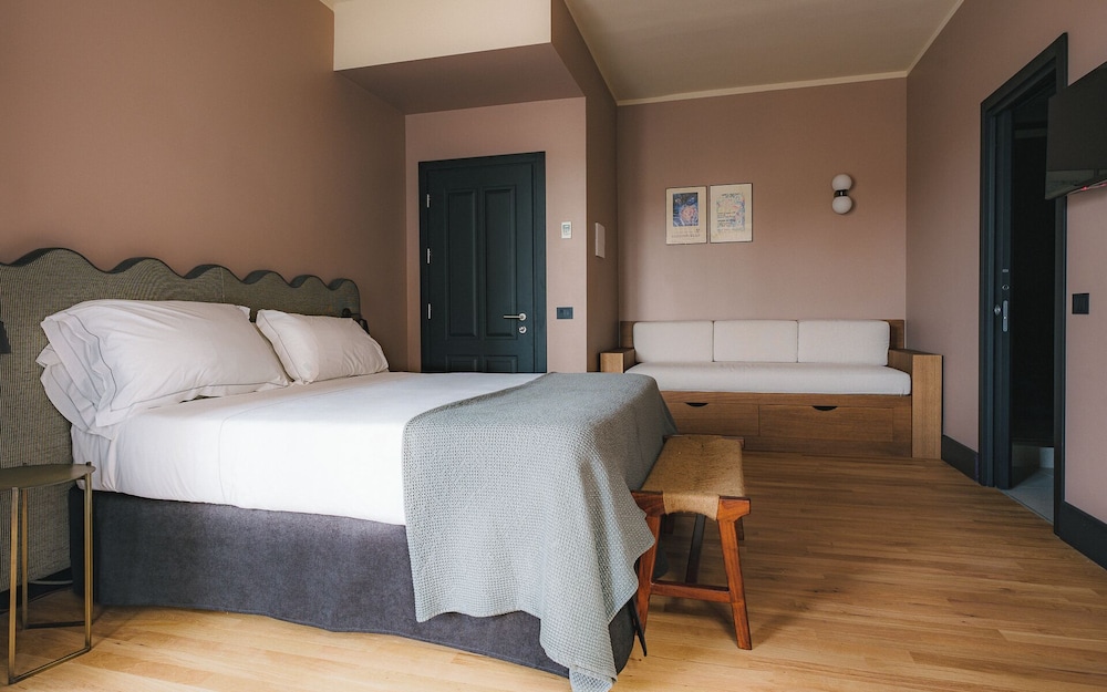 c-hotels Joy — Hotel rooms in Florence, Tuscany