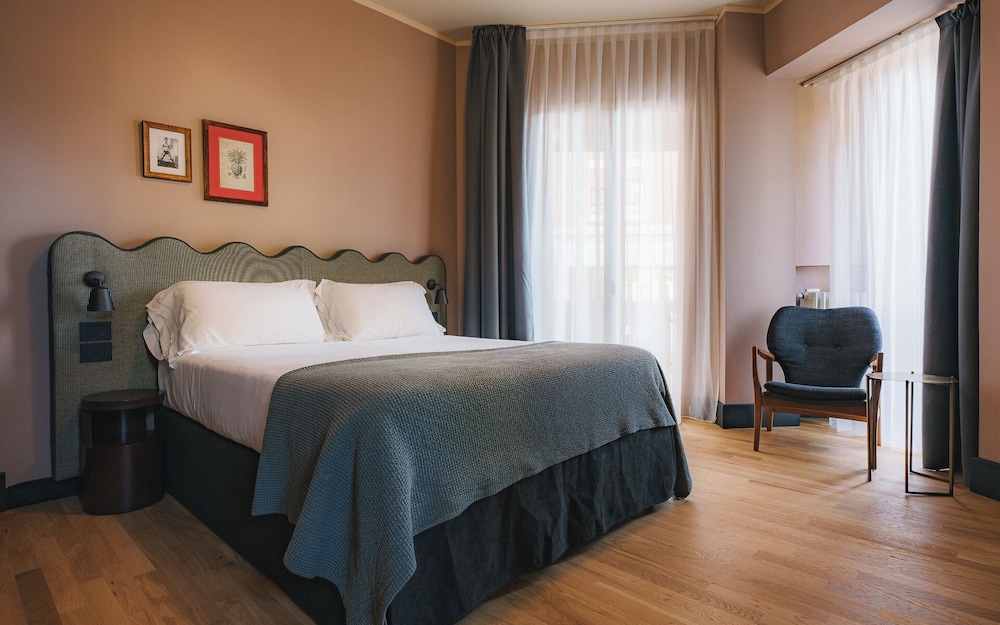 c-hotels Joy — Hotel rooms in Florence, Tuscany