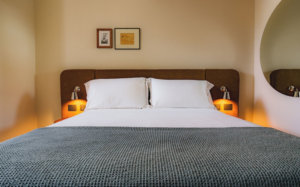 c-hotels Joy — Hotel rooms in Florence, Tuscany