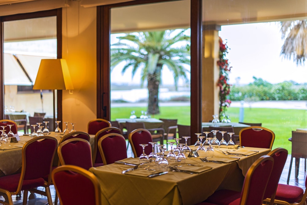 Hotel Santa Gilla — Restaurant & bars in Capoterra, Sardinia