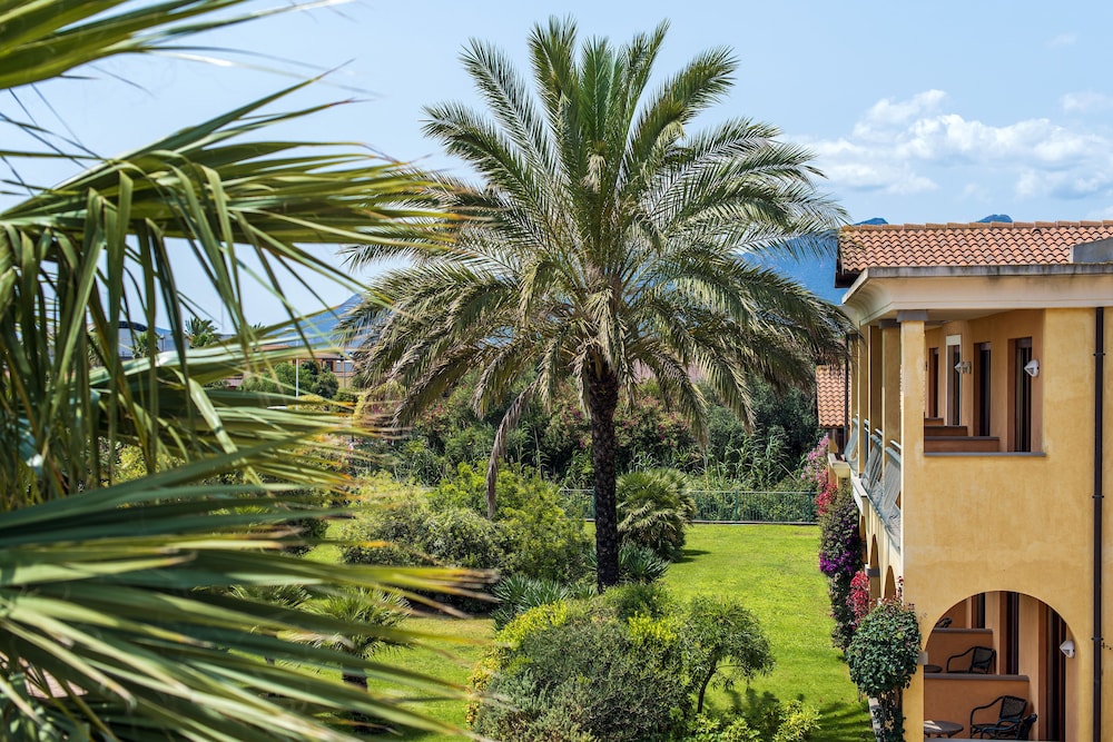 Hotel Santa Gilla — Hotel building in Capoterra, Sardinia