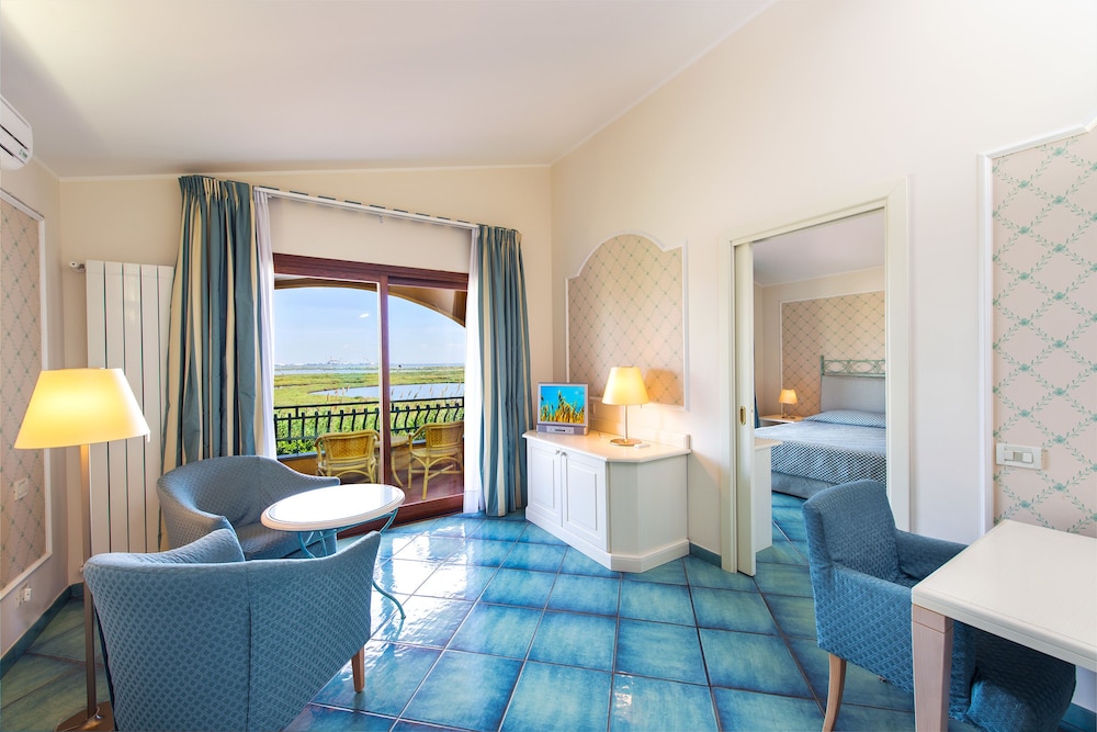 Hotel Santa Gilla — Rooms in Capoterra, Sardinia