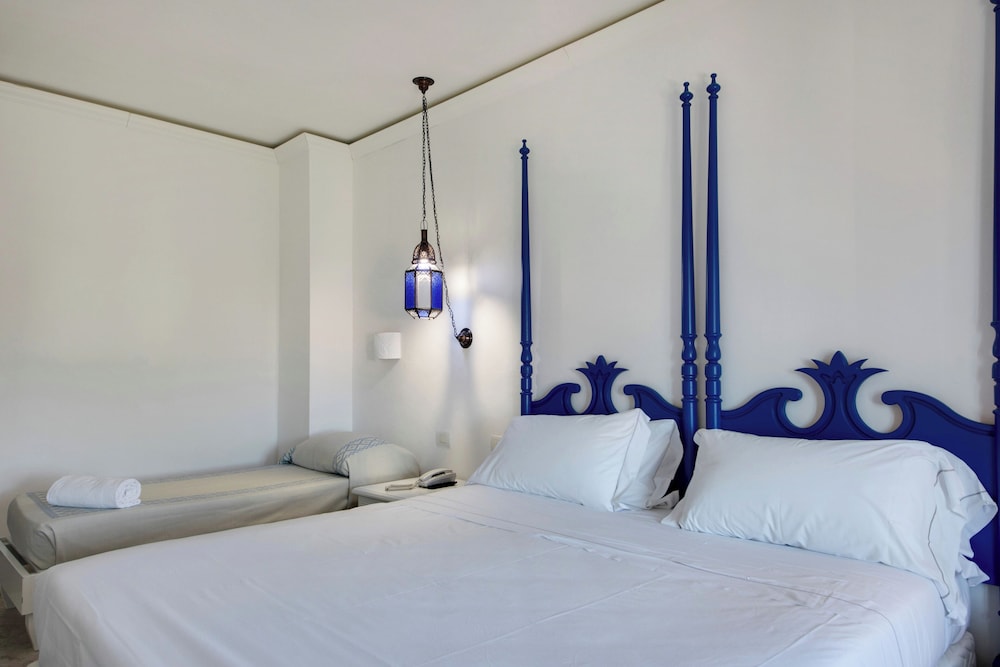Phi Hotel Sighientu — Hotel rooms in Quartu Sant'Elena, Sardinia