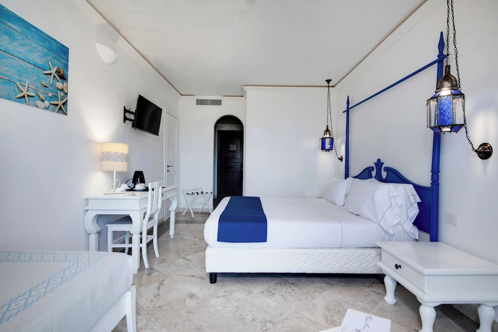 Phi Hotel Sighientu — Hotel rooms in Quartu Sant'Elena, Sardinia