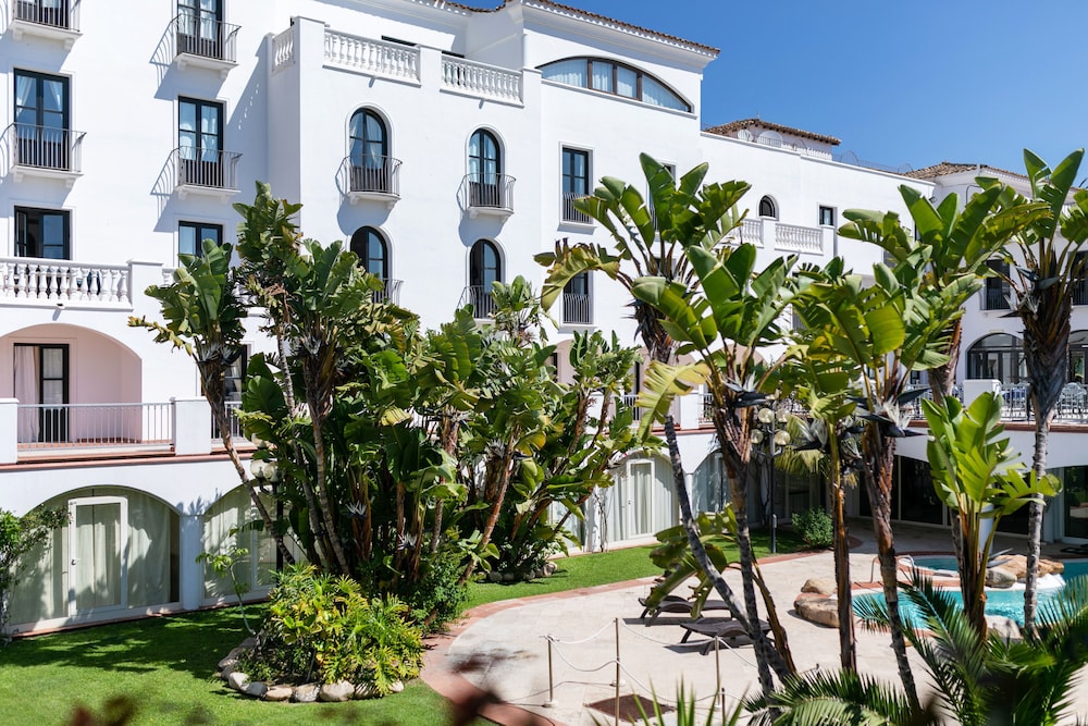 Phi Hotel Sighientu — Hotel building in Quartu Sant'Elena, Sardinia