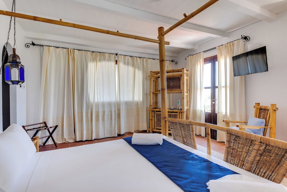 Phi Hotel Sighientu — Hotel rooms in Quartu Sant'Elena, Sardinia