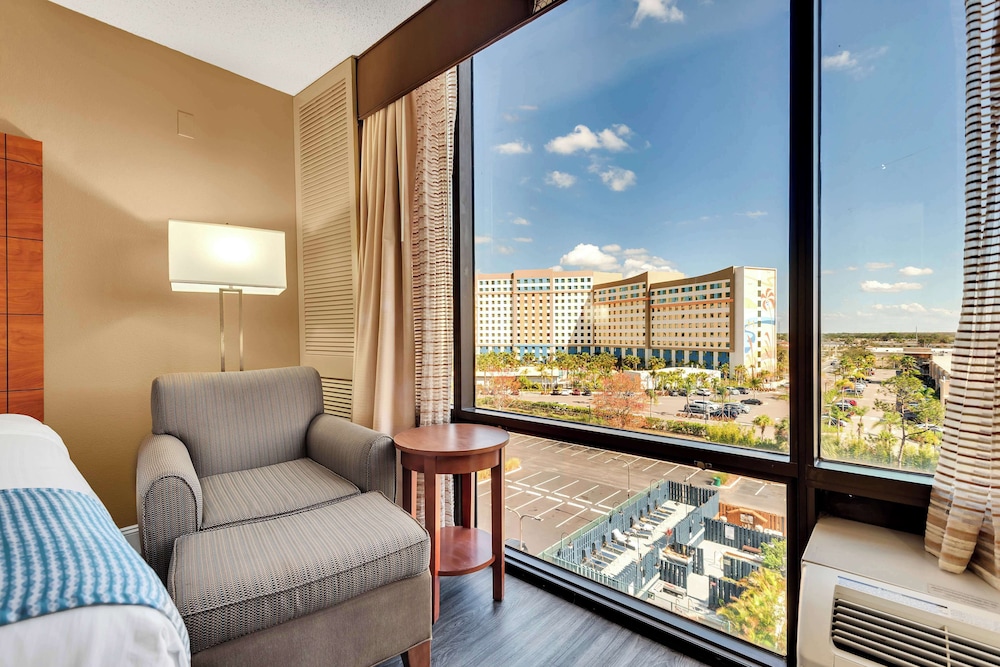 Best Western Orlando Gateway Hotel — Hotel rooms in Orlando, Florida