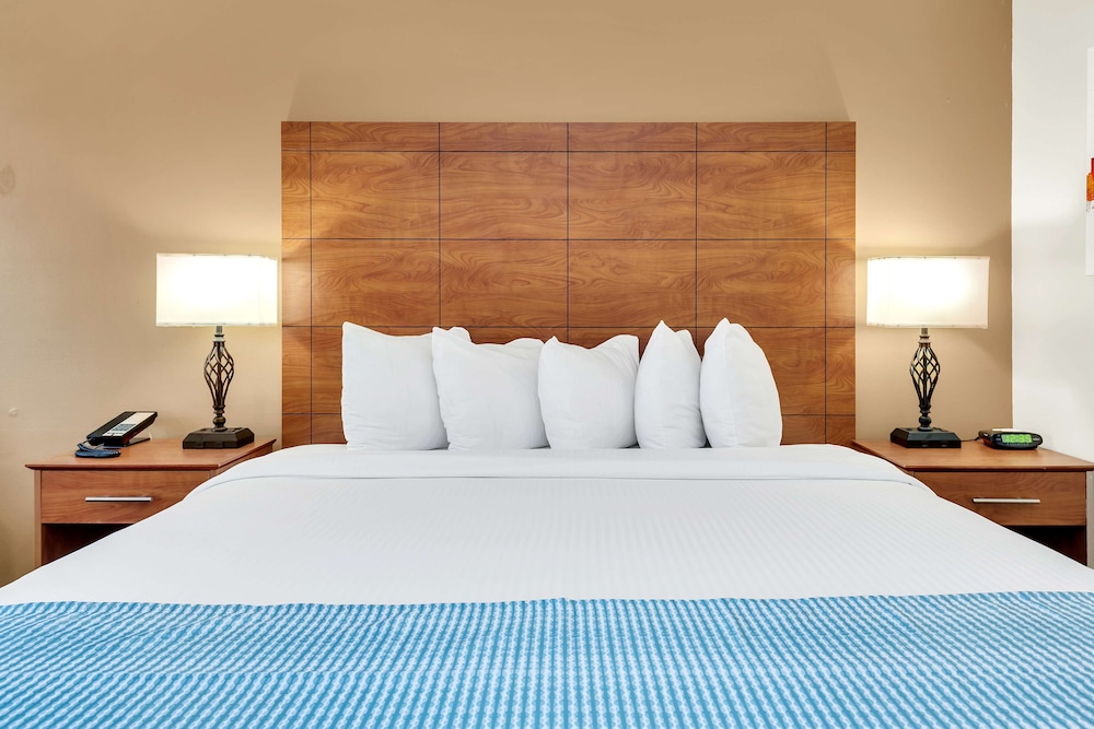 Best Western Orlando Gateway Hotel — Hotel rooms in Orlando, Florida