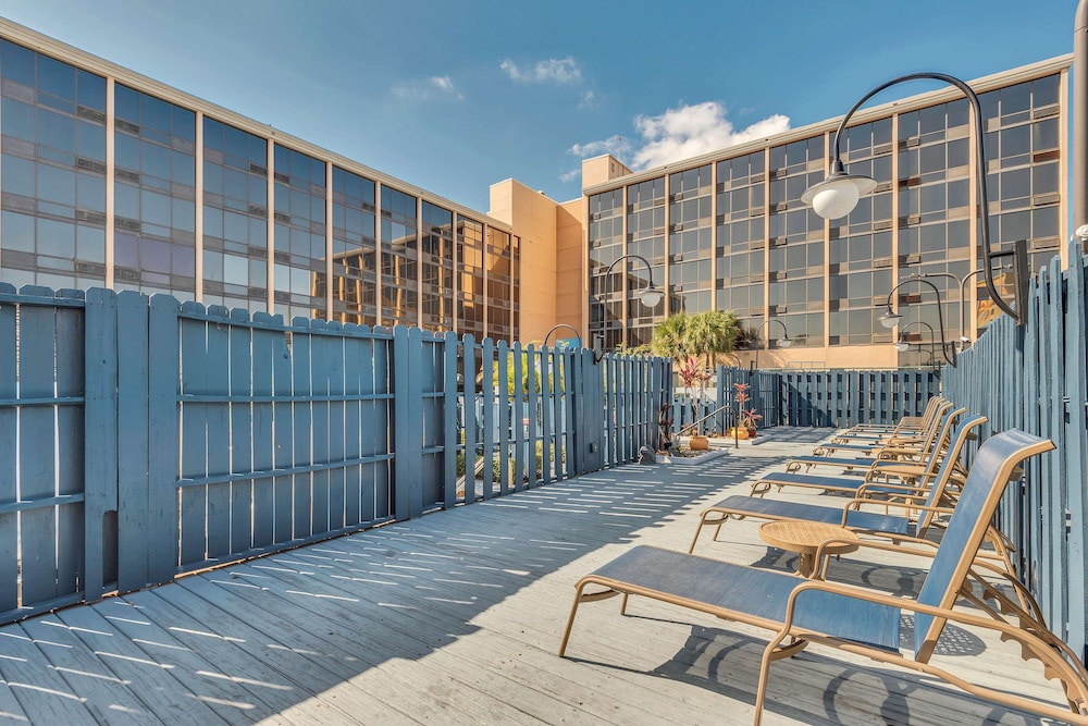 Best Western Orlando Gateway Hotel — Hotel building in Orlando, Florida