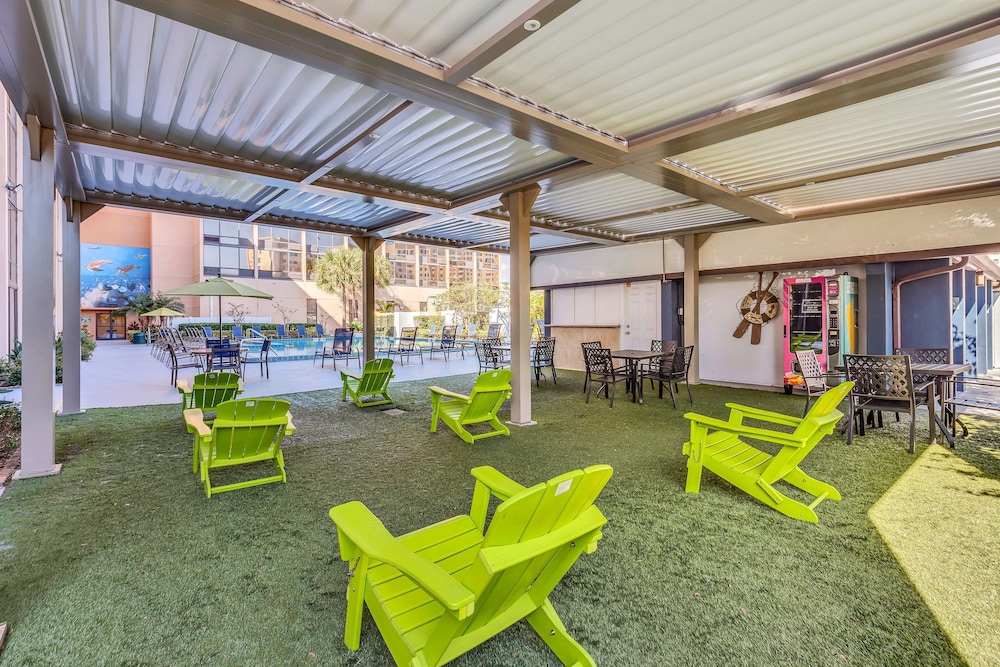 Best Western Orlando Gateway Hotel — Swimming pool in Orlando, Florida