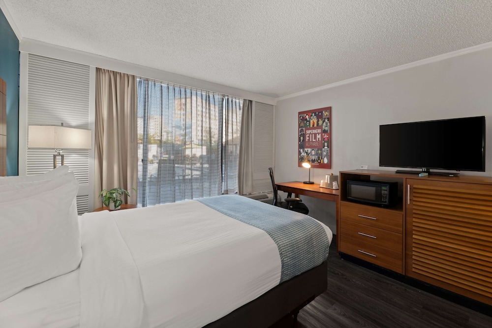 Best Western Orlando Gateway Hotel — Hotel rooms in Orlando, Florida