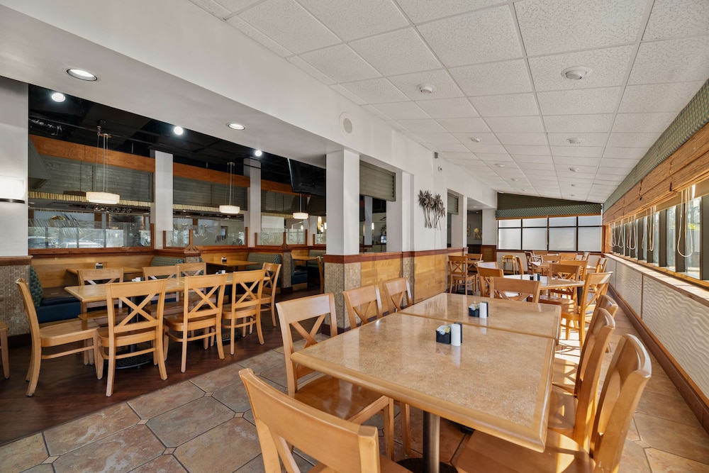 Best Western Orlando Gateway Hotel — Restaurant & bars in Orlando, Florida