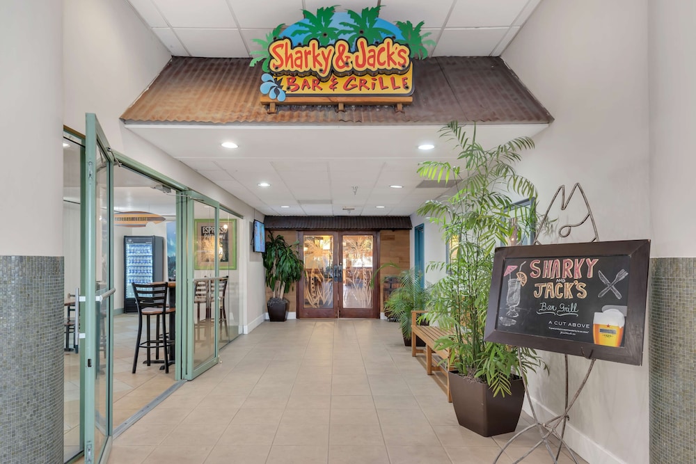Best Western Orlando Gateway Hotel — Restaurant & bars in Orlando, Florida